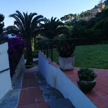 Un Mare Di Fiori Βεντιμίλια