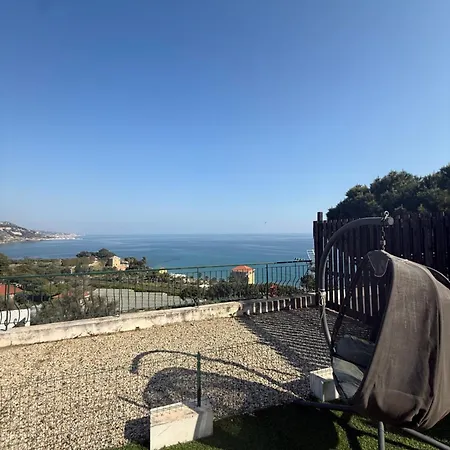 Un Mare Di Fiori Farm stay *