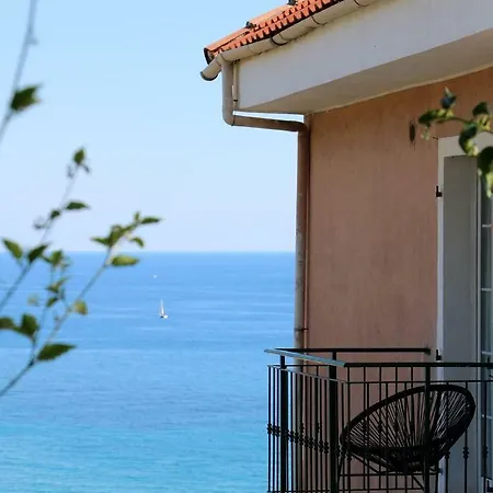 Un Mare Di Fiori