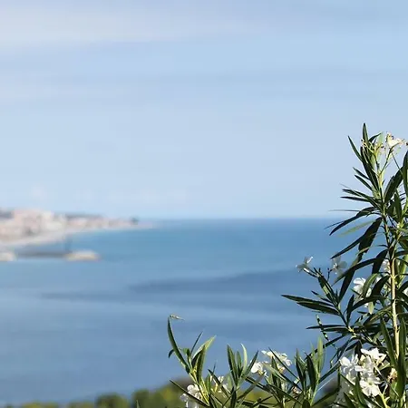 Un Mare Di Fiori Κατάλυμα σε φάρμα *