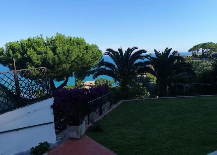 Un Mare Di Fiori Βεντιμίλια