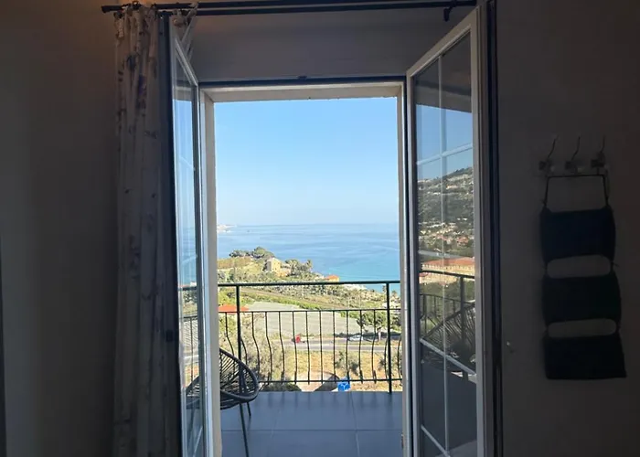 Un Mare Di Fiori * Βεντιμίλια