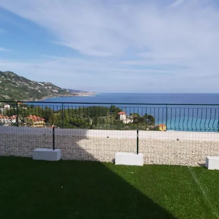 Lantgård Un Mare Di Fiori *