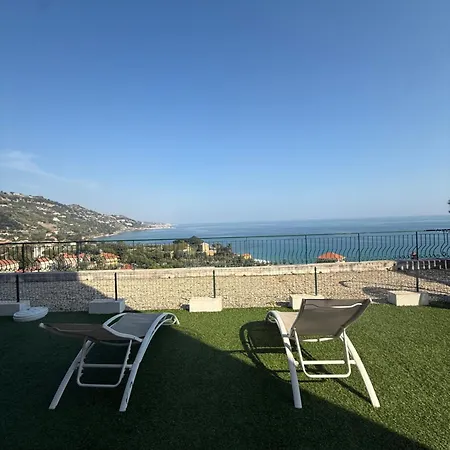 Un Mare Di Fiori Lantgård