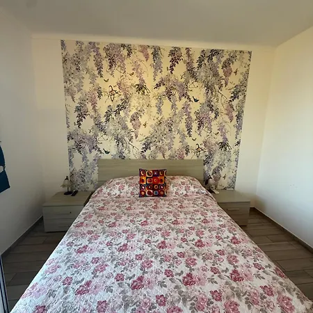 Lantgård Un Mare Di Fiori Ventimiglia