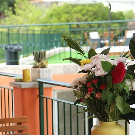 Un Mare Di Fiori Lantgård