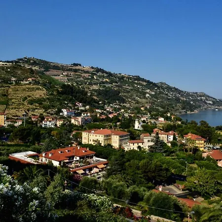 Un Mare Di Fiori Lantgård *